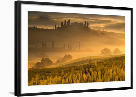 Europe, Italy, Belvedere farmhouse at dawn, province of Siena, Tuscany.-ClickAlps-Framed Photographic Print