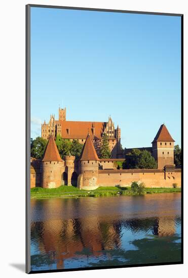 Europe, Poland, Pomerania, Medieval Malbork Castle, Marienburg Fortress of Mary, UNESCO Site-Christian Kober-Mounted Photographic Print