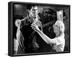 Evil Dead 2: Dead By Dawn-null-Framed Photo