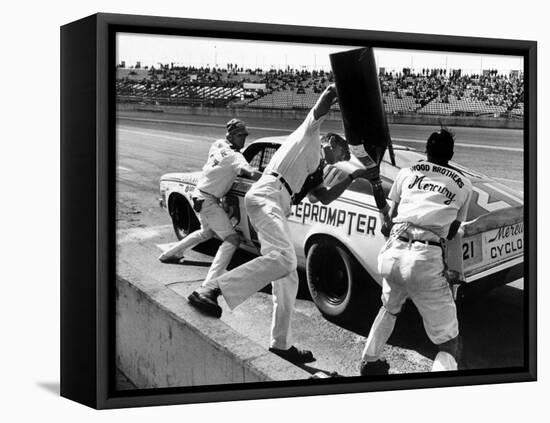 Expert Mechanics Making Repairs on a Car During the Daytona 500 Race-null-Framed Stretched Canvas