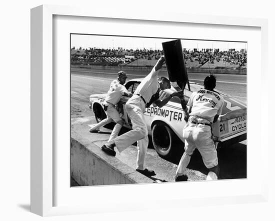 Expert Mechanics Making Repairs on a Car During the Daytona 500 Race-null-Framed Photographic Print