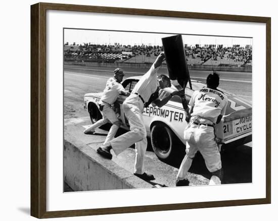 Expert Mechanics Making Repairs on a Car During the Daytona 500 Race-null-Framed Photographic Print