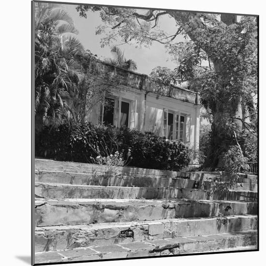 Exterior of Ernest Hemingway's Havana Home-null-Mounted Photographic Print