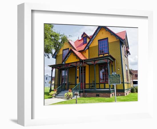 Exterior of Tennessee Williams' Birthplace, Columbus, Mississippi, USA-Joe Restuccia III-Framed Photographic Print