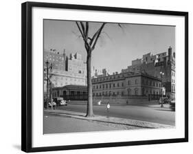 Exterior of the Frick Museum Alone Fifth Avenue-Rex Hardy Jr.-Framed Premium Photographic Print