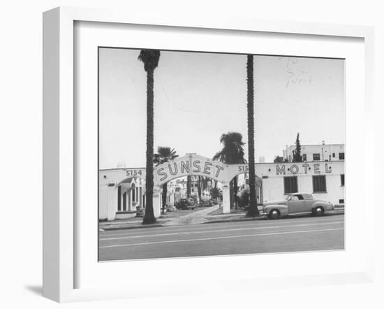 Exterior of the Sunset Motel-Nina Leen-Framed Photographic Print