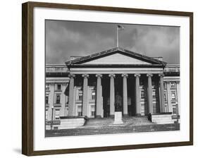 Exterior of the US Treasury Building-Carl Mydans-Framed Premium Photographic Print