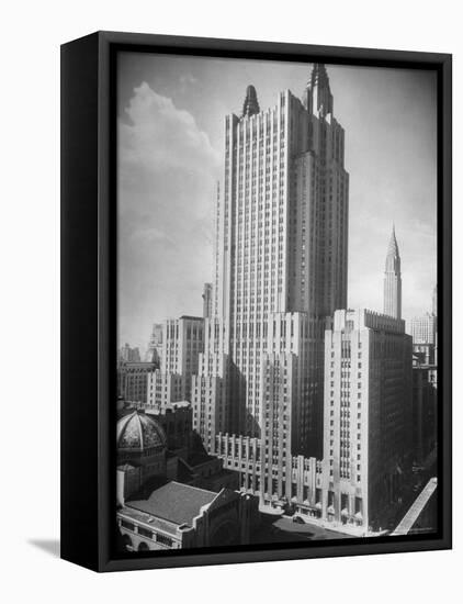 Exterior of Waldorf Astoria Hotel-Alfred Eisenstaedt-Framed Stretched Canvas