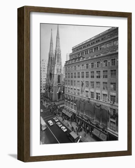 Exterior View of Saks Fifth Ave. Department Store-Alfred Eisenstaedt-Framed Photographic Print