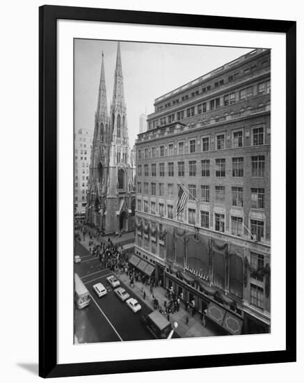 Exterior View of Saks Fifth Ave. Department Store-Alfred Eisenstaedt-Framed Photographic Print