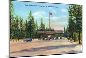 Exterior View of the Front of Mammoth Hotel, Yellowstone National Park, Wyoming-Lantern Press-Mounted Art Print