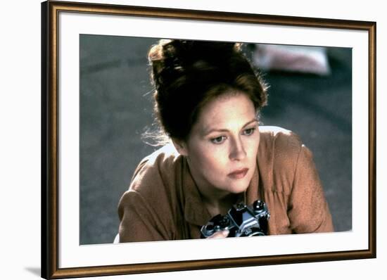 EYES OF LAURA MARS, 1978 directed by IRVIN KERSHNER Faye Dunaway (photo)-null-Framed Photo