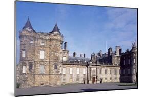 Facade of Holyroodhouse Palace, 1671-1679-William Bruce-Mounted Giclee Print