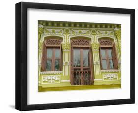 Facade of Traditional Singaporean Colonial Building in Arab Quarter, Colonial District, Singapore-Richard Nebesky-Framed Photographic Print