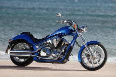 Motorcycle, Honda, Cruiser, Blue, Sea in the Background, Side Standard Right-Fact-Photographic Print