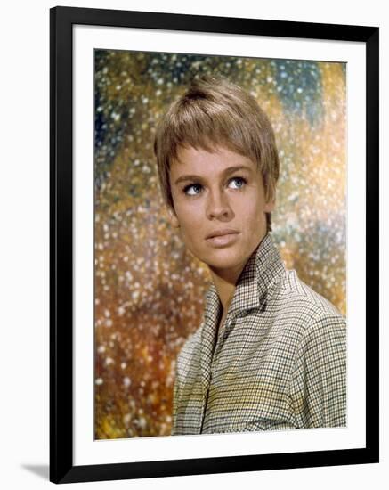 FAHRENHEIT 451, 1966 directed by FRANCOIS TRUFFAUT Julie Christie (photo)-null-Framed Photo