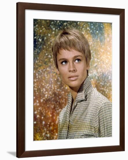 FAHRENHEIT 451, 1966 directed by FRANCOIS TRUFFAUT Julie Christie (photo)-null-Framed Photo