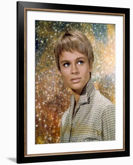 FAHRENHEIT 451, 1966 directed by FRANCOIS TRUFFAUT Julie Christie (photo)-null-Framed Photo