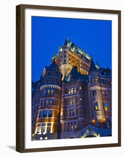 Fairmont Le Chateau Frontenac, Quebec City (UNESCO World Heritage Site), Canada-Keren Su-Framed Premium Photographic Print