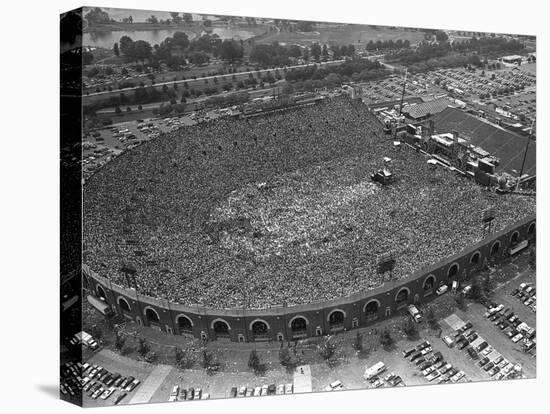 Fans Jam Philadelphia's Jfk Stadium During the Live Aid Concert-null-Stretched Canvas