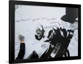 Fans Sign Tribute Wall to Michael Jackson outside the Staples Center, Los Angeles, July 7, 2009-null-Framed Photographic Print