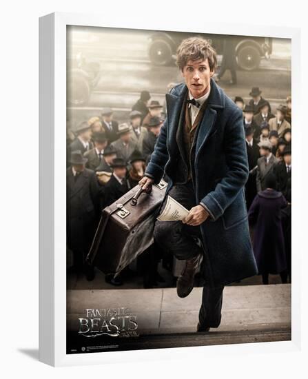 Fantastic Beasts- Newt Scaramander-null-Framed Mini Poster