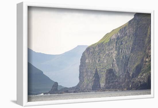 Faroes, Hestur-olbor-Framed Photographic Print