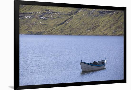 Faroes, Vagar, Sorvagsvatn, Leitisvatn, oar boot-olbor-Framed Photographic Print