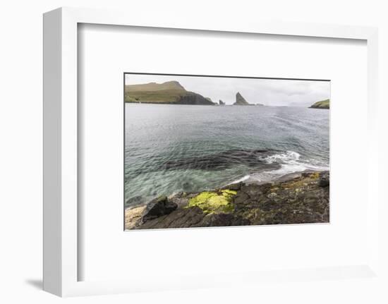 Faroes, Vagar, Tindholmur, bay, Sorvagsfjordur-olbor-Framed Photographic Print