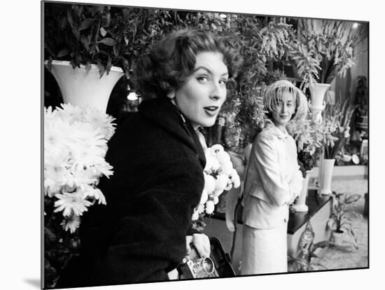 Fashion Models Suzy Parker and Dorian Leigh-Peter Stackpole-Mounted Premium Photographic Print