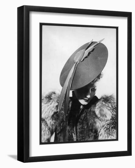 Fashionable 1940s Hat-null-Framed Photographic Print