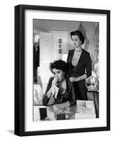 FATHER OF THE BRIDE, 1950 directed by VINCENTE MINNELLI Elizabeth Taylor / Joan Bennett (b/w photo)-null-Framed Photo