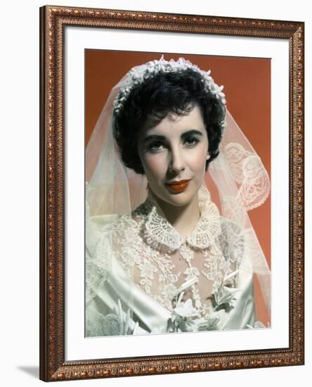 FATHER OF THE BRIDE, 1950 directed by VINCENTE MINNELLI Elizabeth Taylor (photo)-null-Framed Photo