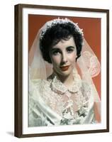 FATHER OF THE BRIDE, 1950 directed by VINCENTE MINNELLI Elizabeth Taylor (photo)-null-Framed Photo