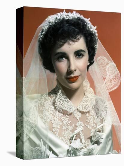 FATHER OF THE BRIDE, 1950 directed by VINCENTE MINNELLI Elizabeth Taylor (photo)-null-Stretched Canvas