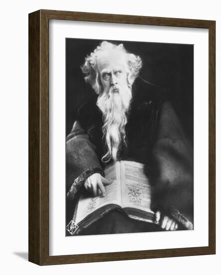 Faust, (aka Faust - Eine Deutsche Volkssage), Emil Jannings, 1926-null-Framed Photo