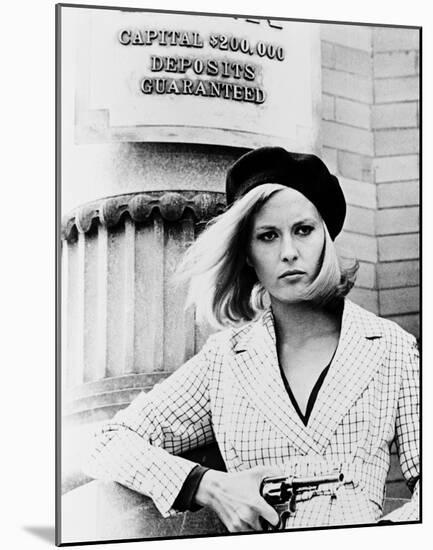 Faye Dunaway-null-Mounted Photo