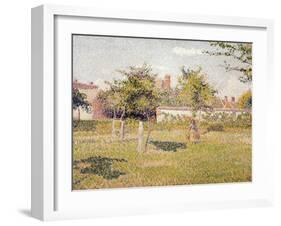 Femme dans un clos, soleil de printemps dans le pré à Eragny-Camille Pissarro-Framed Giclee Print