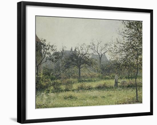Femme dans un verger, matinée d'automne, jardin d'Eragny-Camille Pissarro-Framed Giclee Print