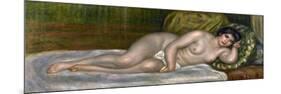 Femme nue allongée (Gabrielle)-Pierre-Auguste Renoir-Mounted Premium Giclee Print