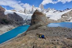 Stones seen through the water of Lago de los Tres featuring Monte Fitz Roy in the background, Patag-Fernando Carniel Machado-Photographic Print
