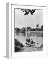 Ferry across the Thames to the 'London Apprentice' Inn, Isleworth, London, 1926-1927-McLeish-Framed Giclee Print