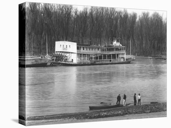 Ferry and river men in Vicksburg, Mississippi, 1936-Walker Evans-Stretched Canvas