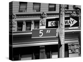 Fifth Avenue Sign 5 Th Av New York Manhattan USA Black & White-holbox-Stretched Canvas