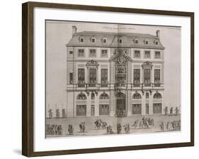 Figure XIV: vue de la façade de l'Hôtel de Beauvais rue Saint-Antoine au balcon duquel la-Jean Marot-Framed Giclee Print