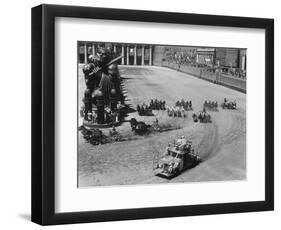Filming the Chariot Race from 'Ben-Hur', 1925 (B/W Photo)-American Photographer-Framed Giclee Print