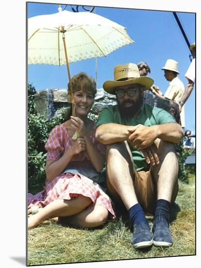 FINIAN'S RAINBOW, 1968 directed by FRANCIS FORD COPPOLA On the set, Petula Clark and Francis Ford C-null-Mounted Photo