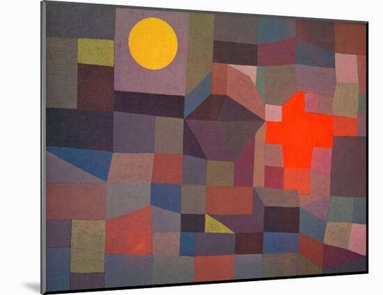 Fire by Moonlight, 1933-Paul Klee-Mounted Giclee Print