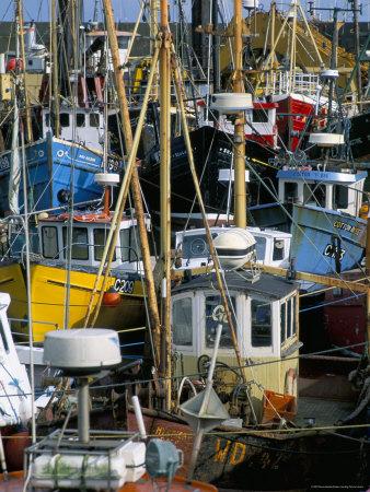 https://imgc.allpostersimages.com/img/posters/fishing-port-kilmore-quay-county-wexford-leinster-eire-ireland_u-L-P1D4JW0.jpg?artPerspective=n