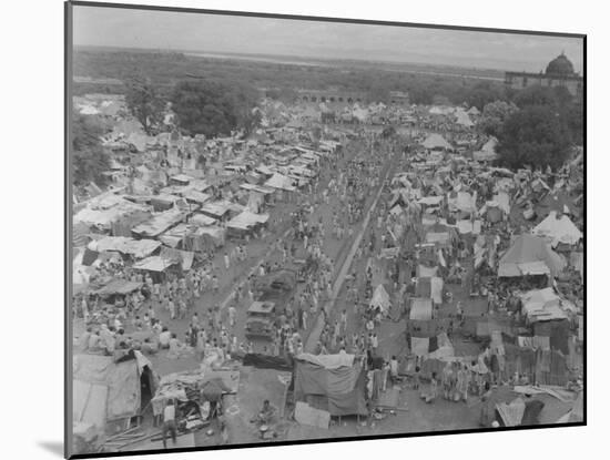 Five Million Indians Flee Shortly after the Newly Created Nations of India and Pakistan, 1947-Margaret Bourke-White-Mounted Photographic Print